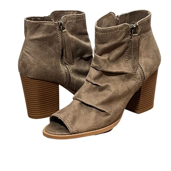 Rampage Taupe Faux Suede Peep Toe Ankle Booties Women’s 7.5 - Picture 1 of 11